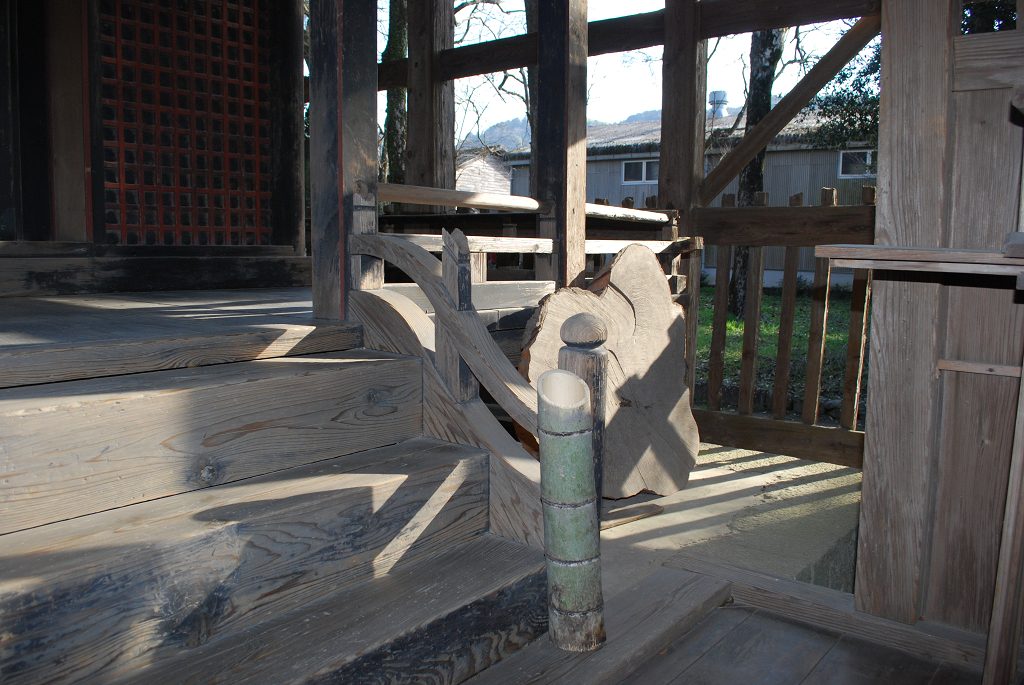 井口八幡神社神殿木階・縁