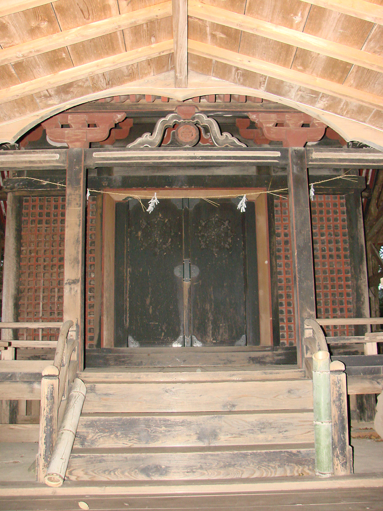 井口八幡神社神殿