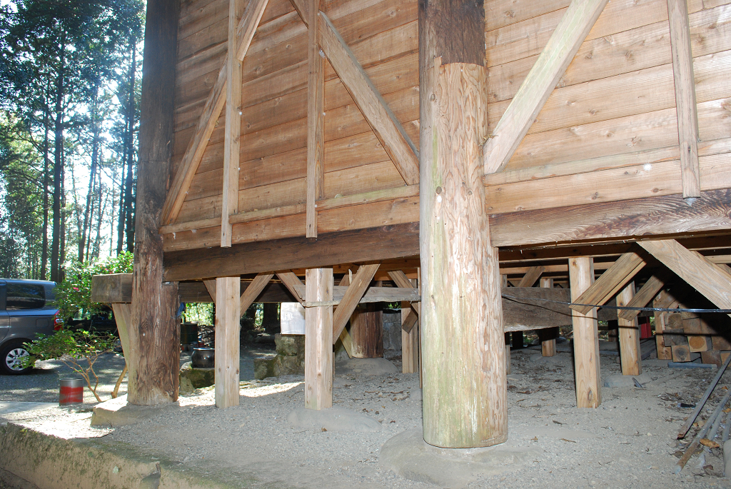 長福寺阿弥陀堂修理後床組