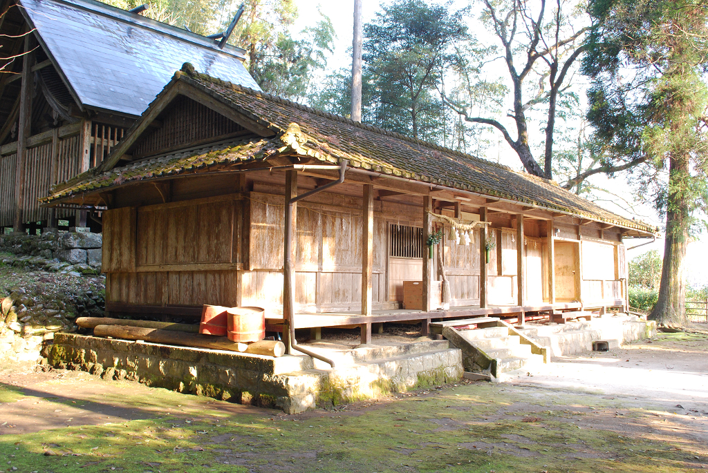 矢黒神社拝殿・神供所