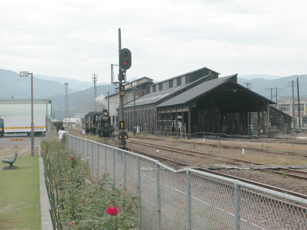 人吉機関区車庫（復原前）