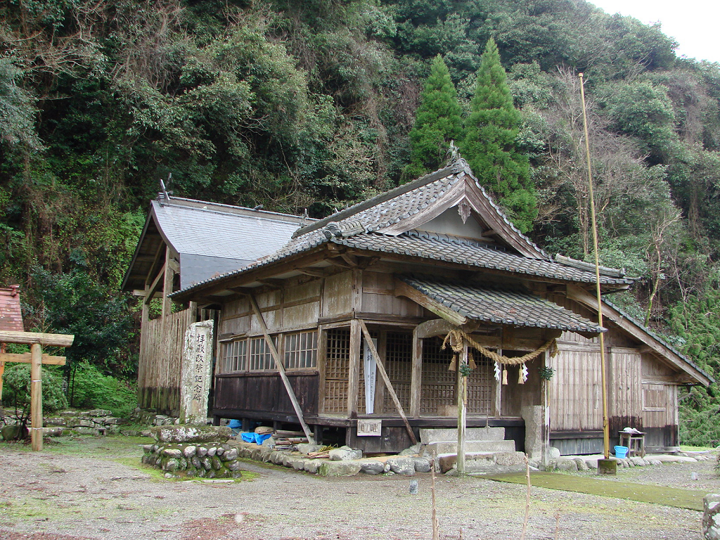 万江阿蘇神社本殿・覆屋