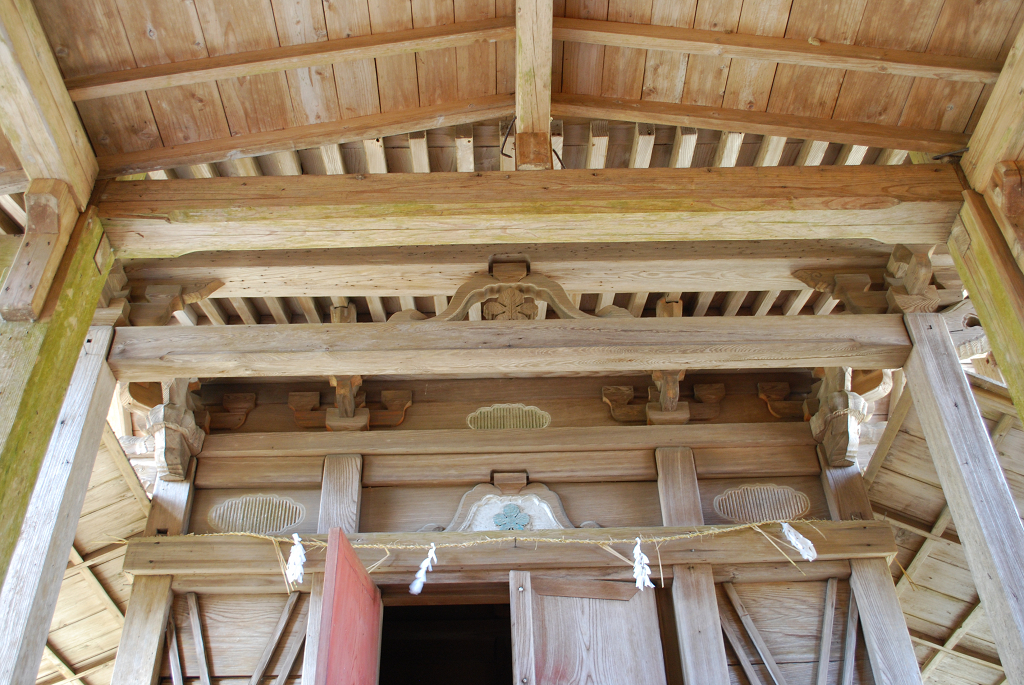 万江阿蘇神社本殿正面