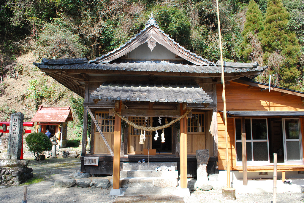 万江阿蘇神社拝殿正面