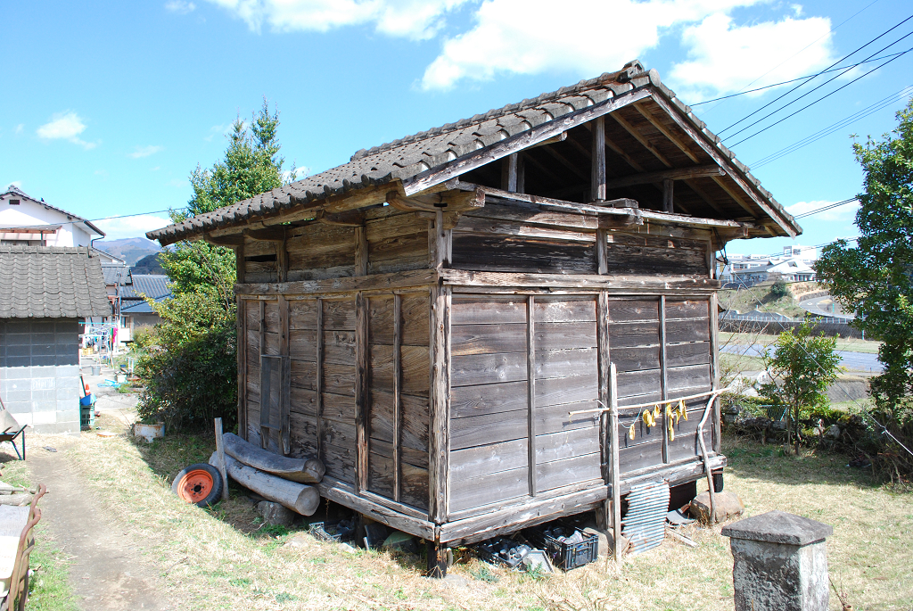 瑞光寺跡阿弥陀堂背側面