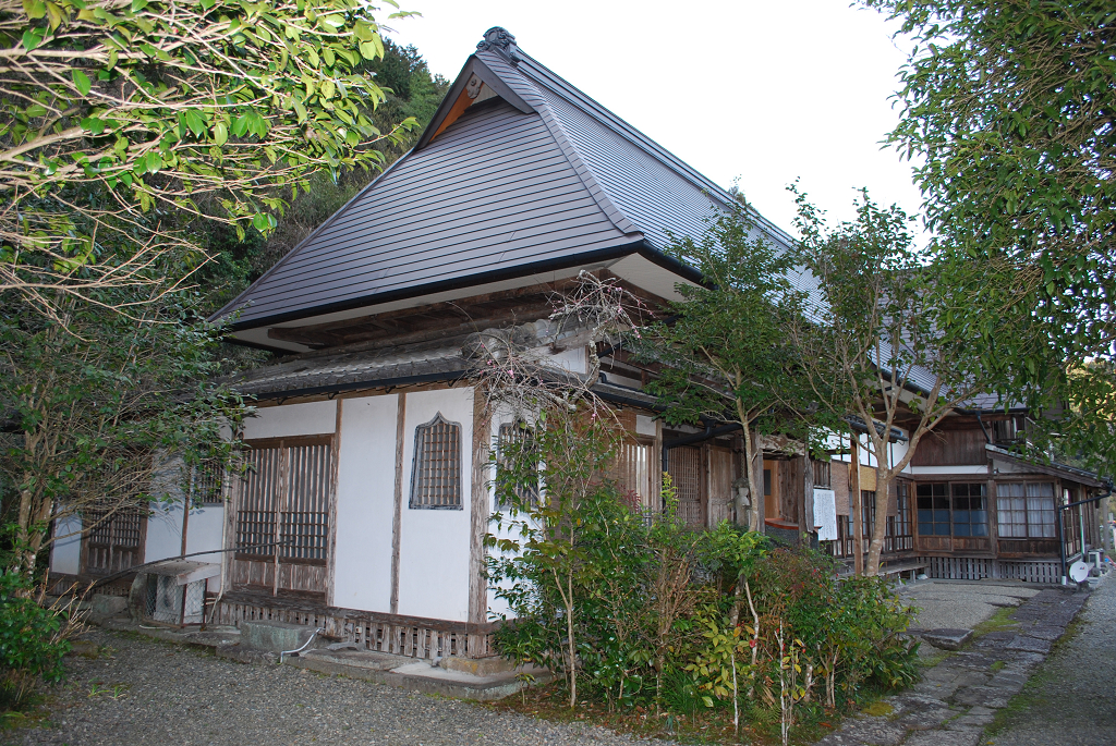 高寺院本堂