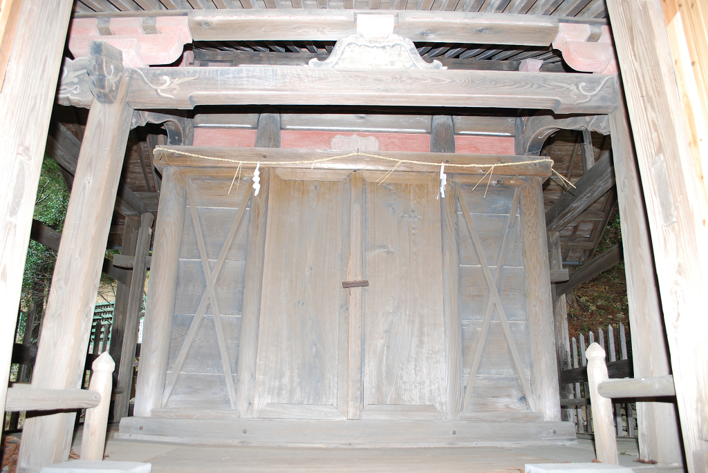 神瀬住吉神社本殿正面