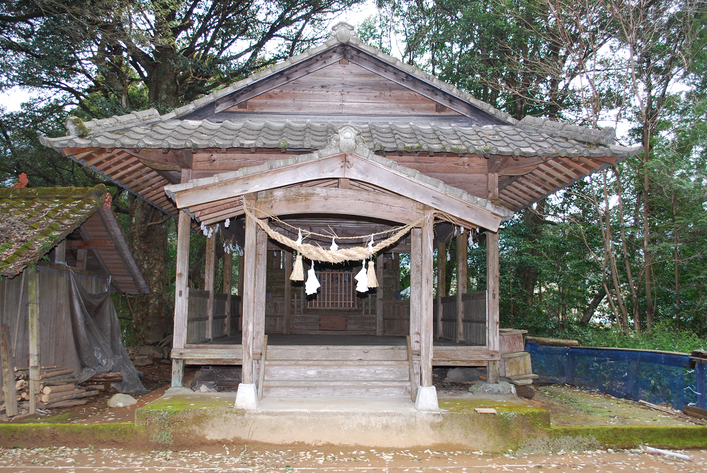 松谷阿蘇神社拝殿正面