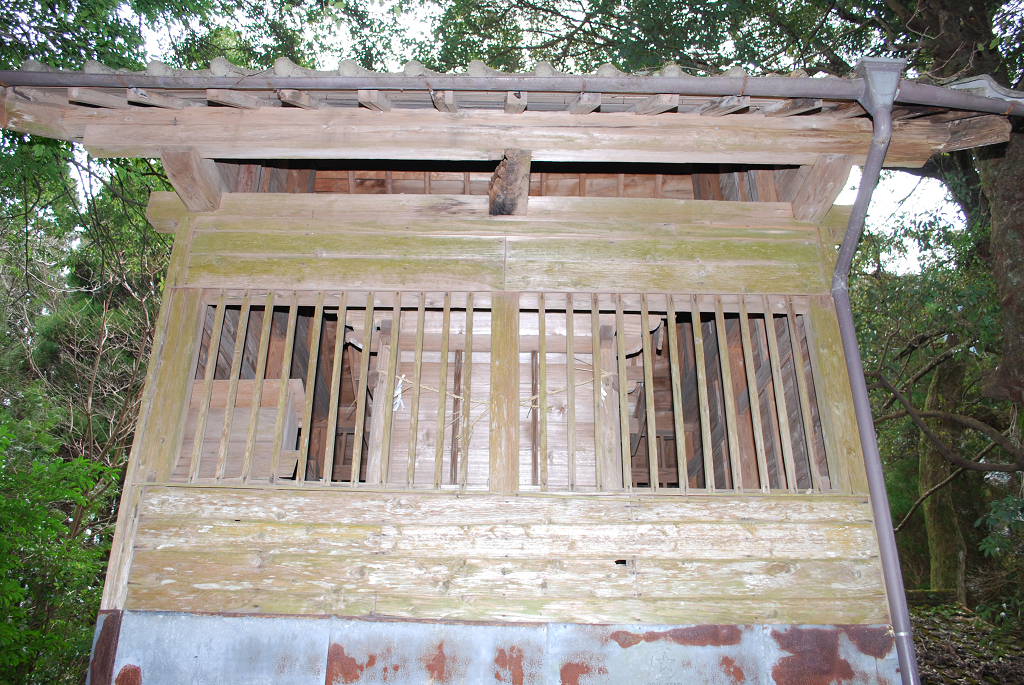 神松谷阿蘇神社本殿背面