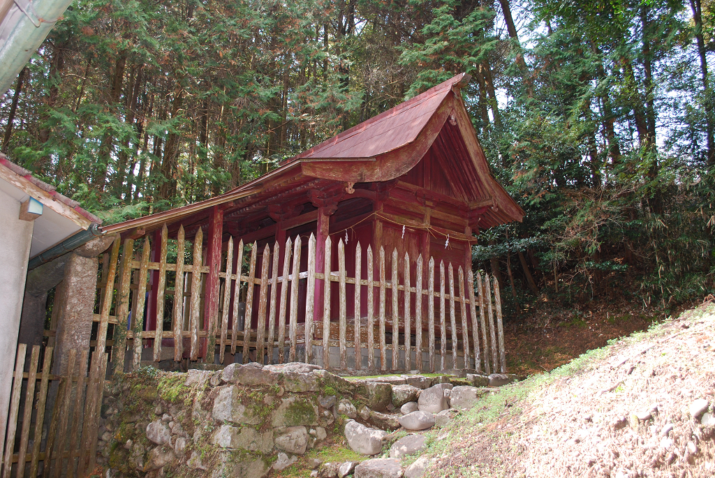 山本神社本殿