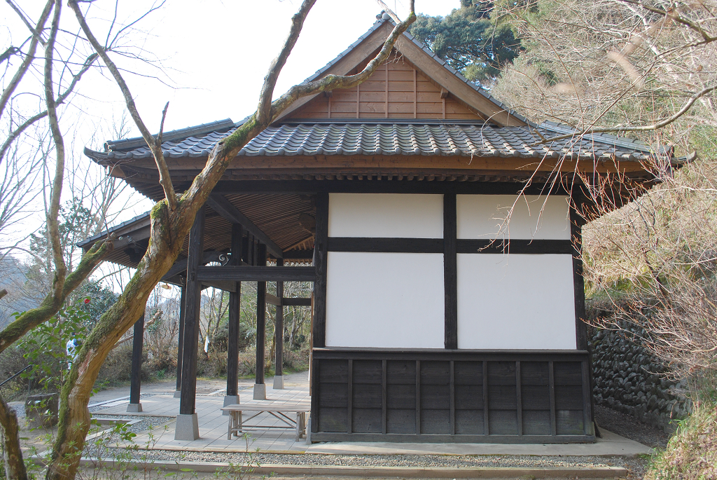 新宮寺観音堂側面