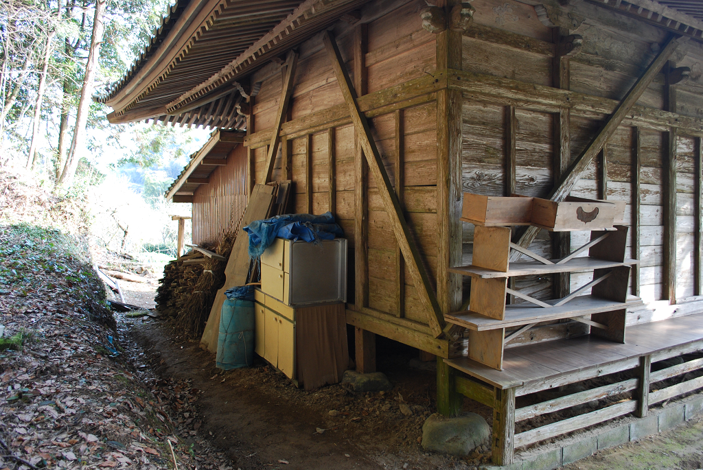 土屋観音堂背側面