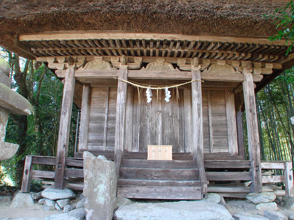 上永里雲羽神社本殿正面詳細