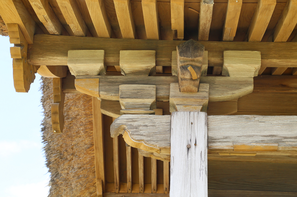 山上八幡神社向拝木鼻