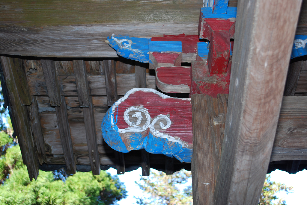 岡原霧島神社本殿向拝虹梁木鼻