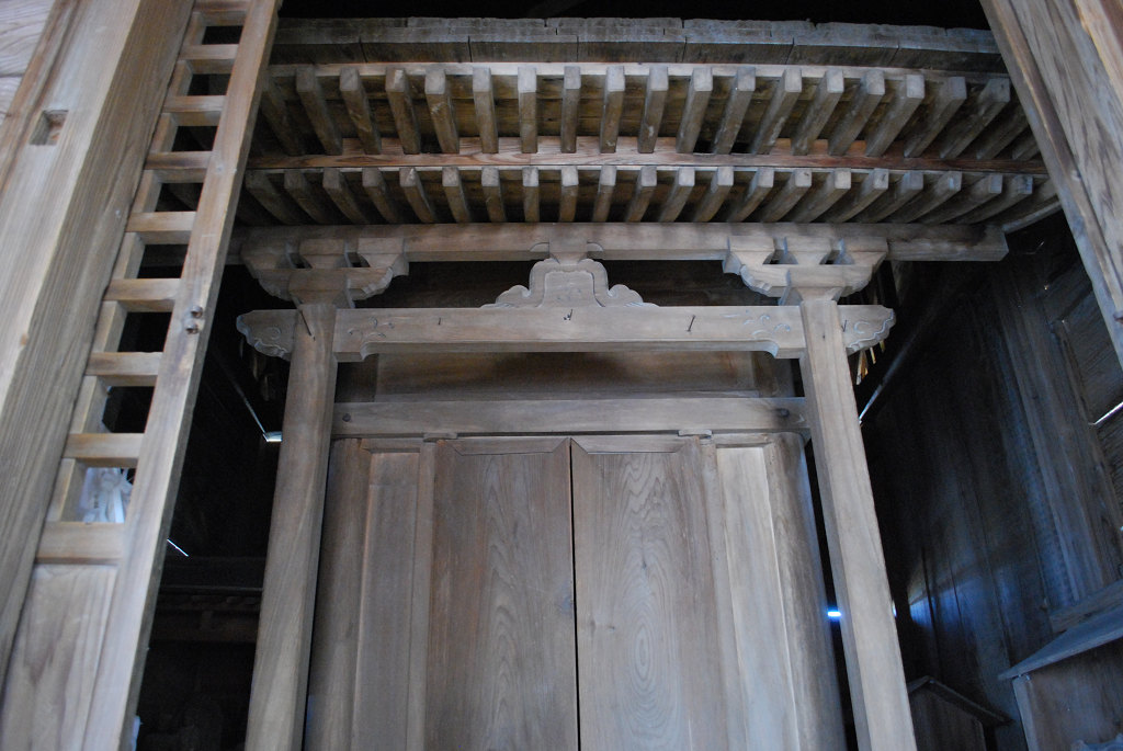 熊野坐神社本殿正面