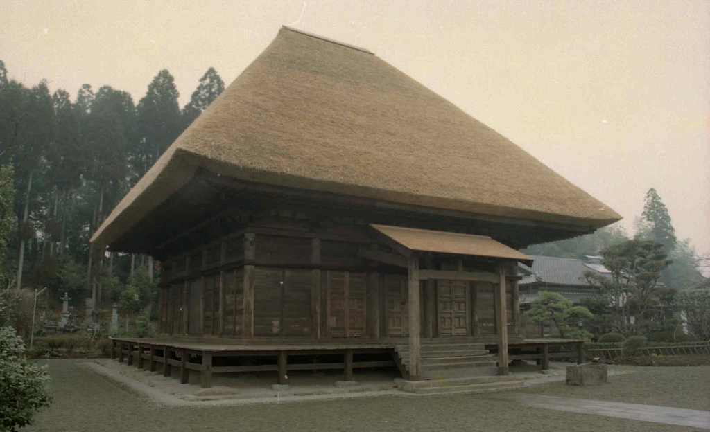 青蓮寺阿弥陀堂正側面