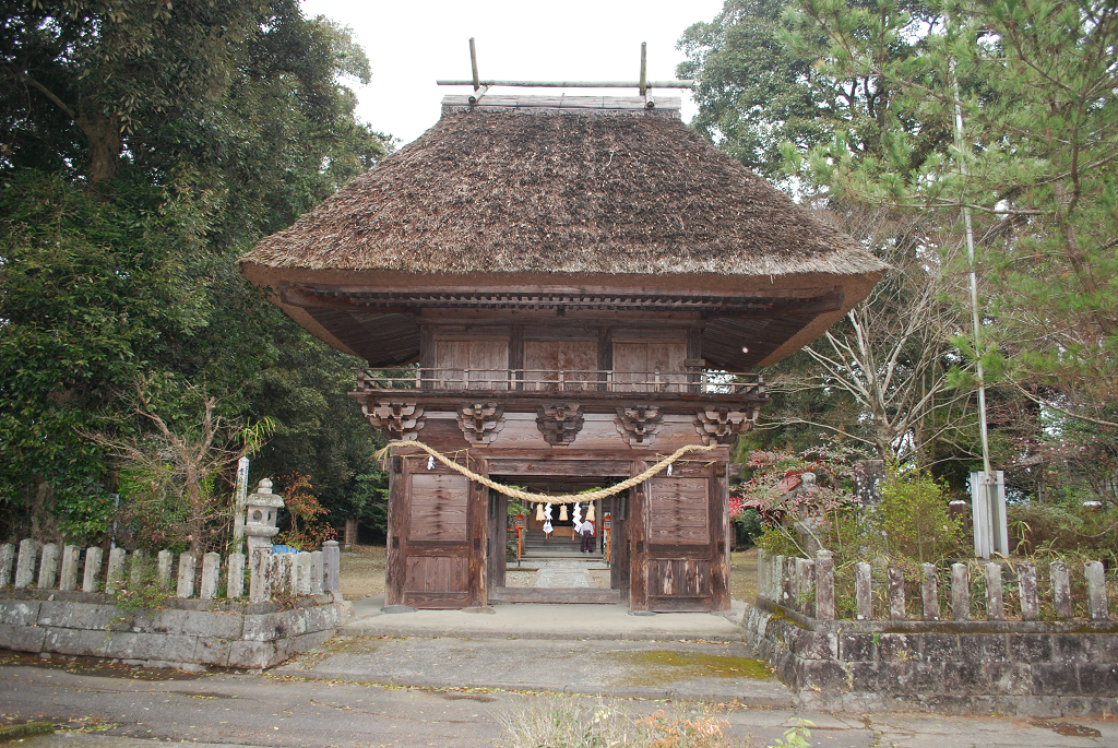 王宮神社楼門正面