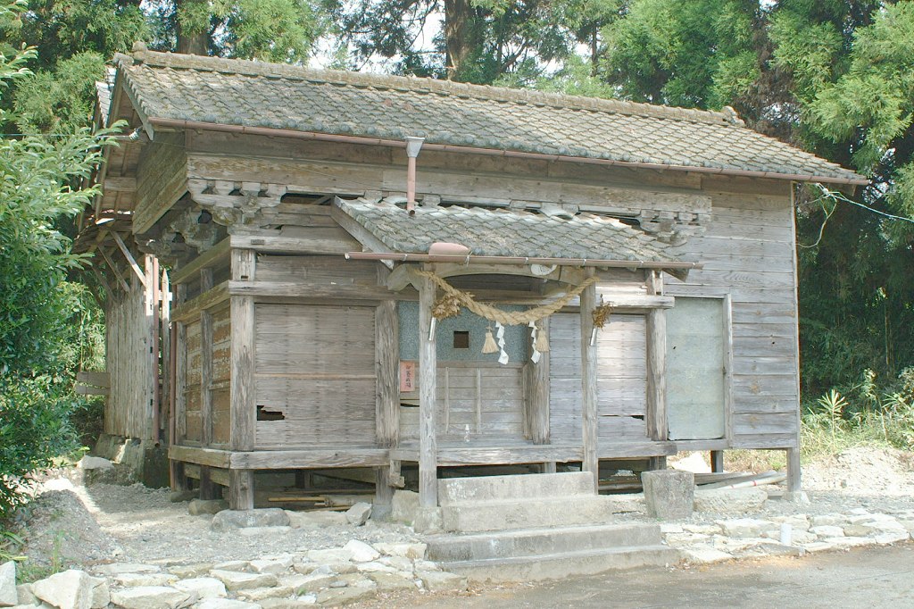 東光寺八幡神社旧本殿