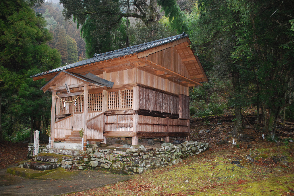 槻木四所神社境内