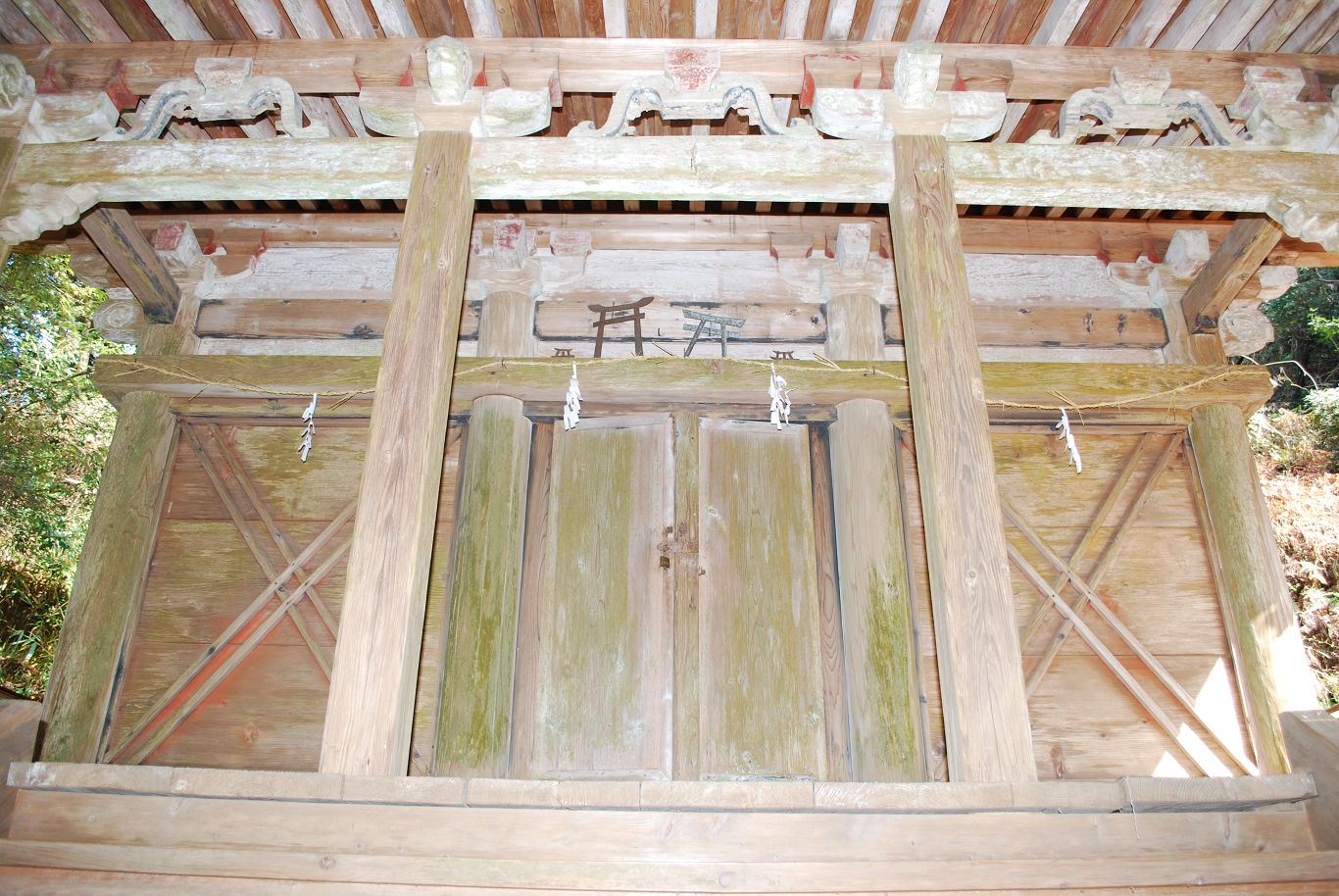 久米熊野坐神社本殿正面