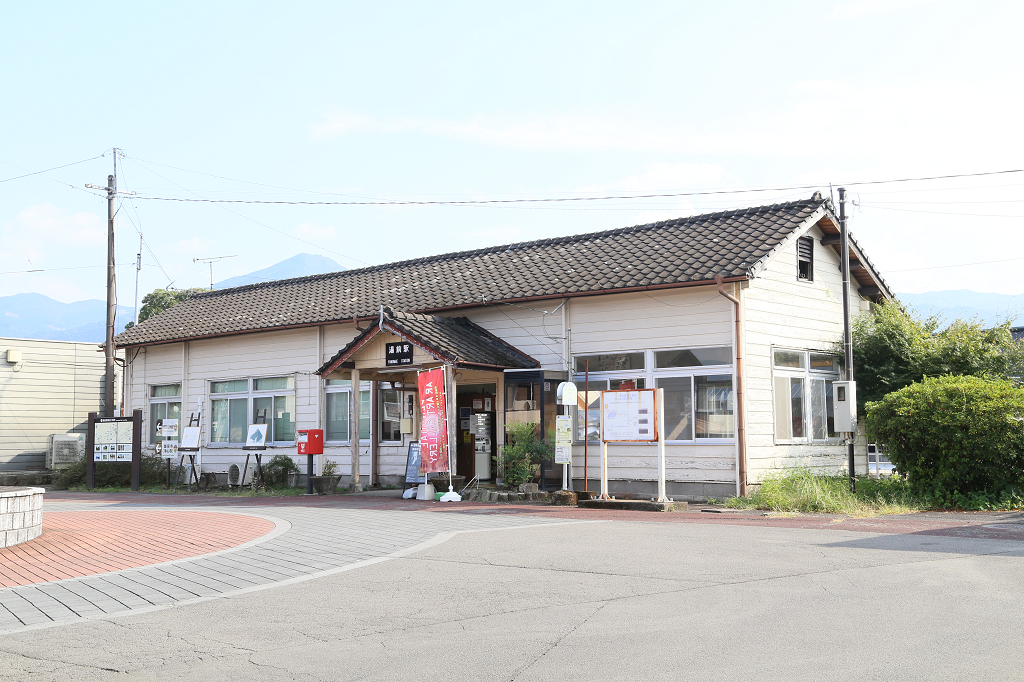 湯前駅舎