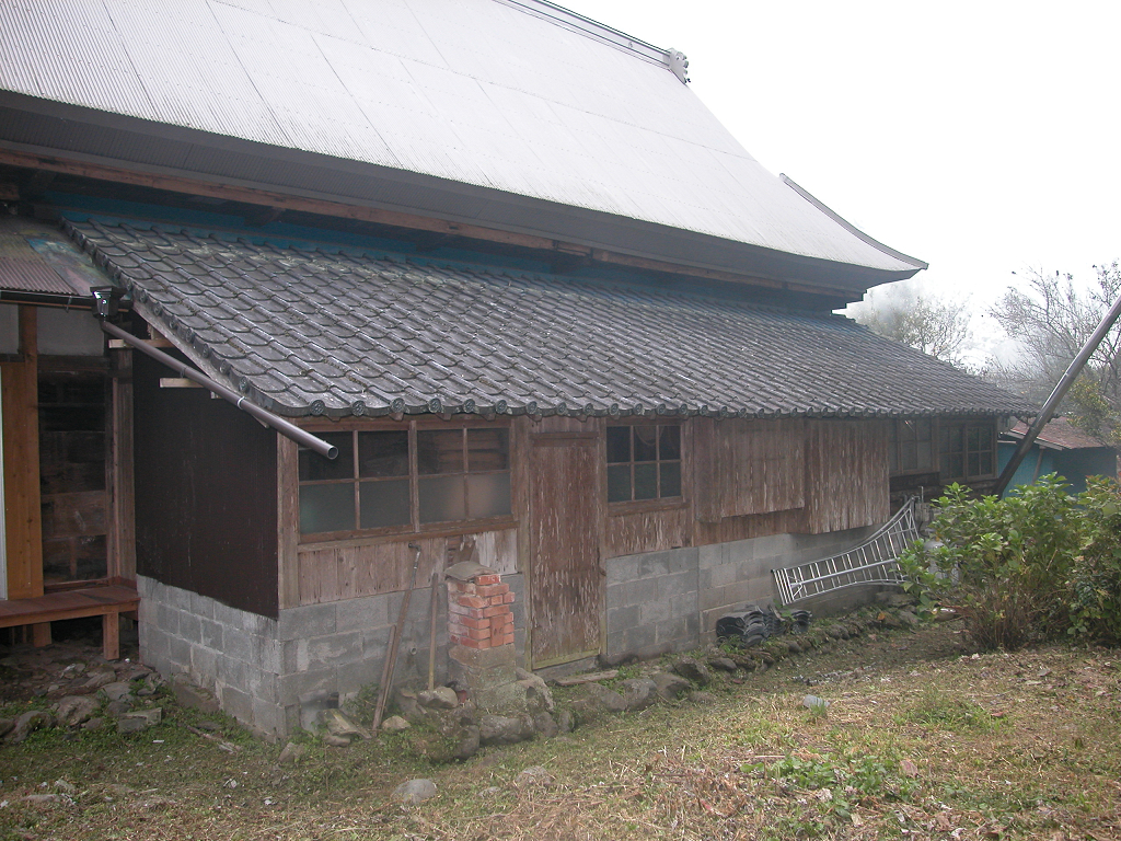 生善院本堂・客殿(茶道之間)西側面